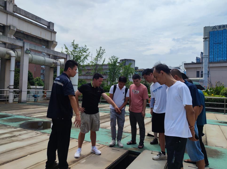 1690422831106962.jpg 1690422831106962.jpg